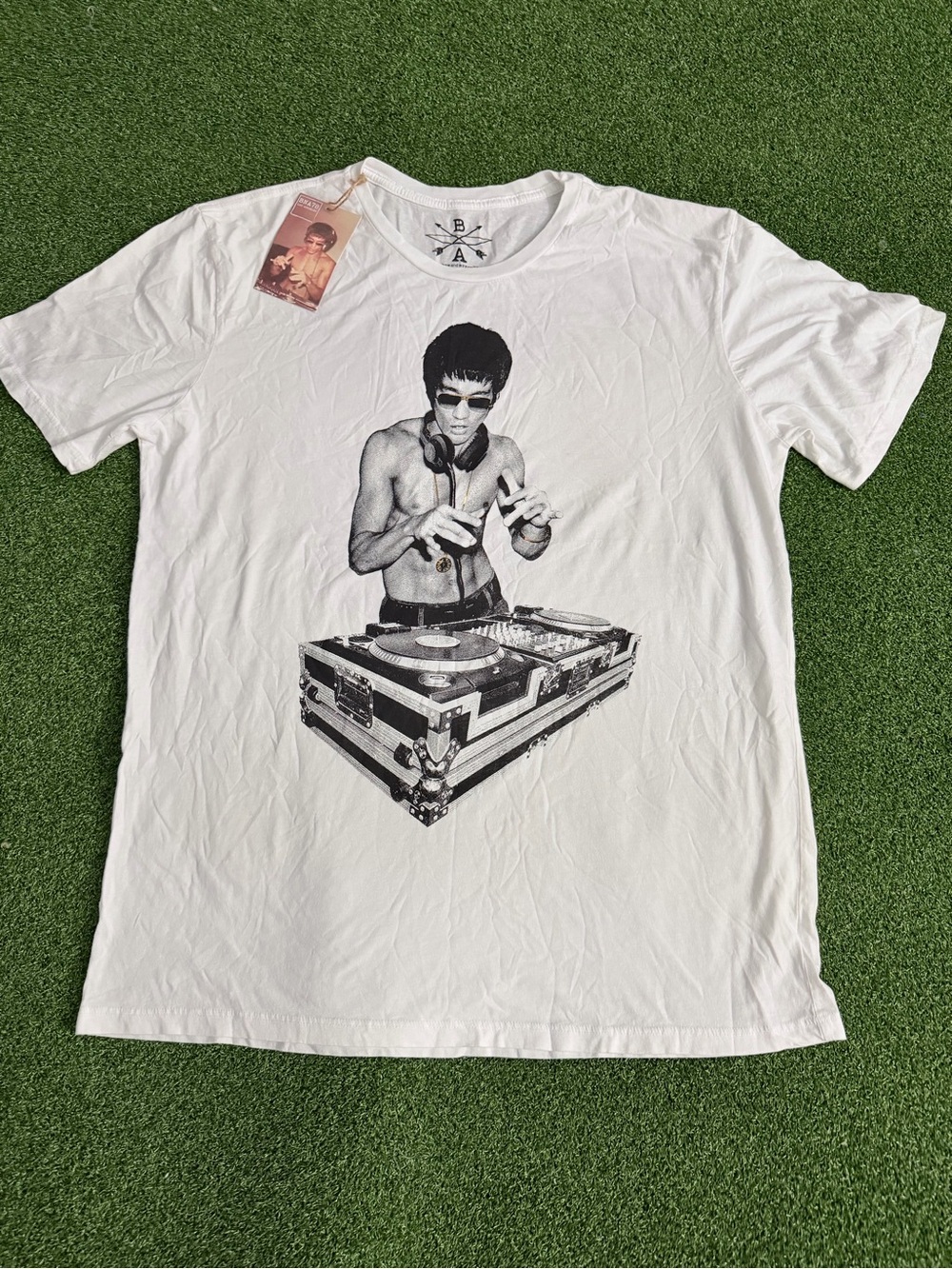 NWT Bow & Arrow 78 Bruce Lee DJ Graphic Tee White Size XL